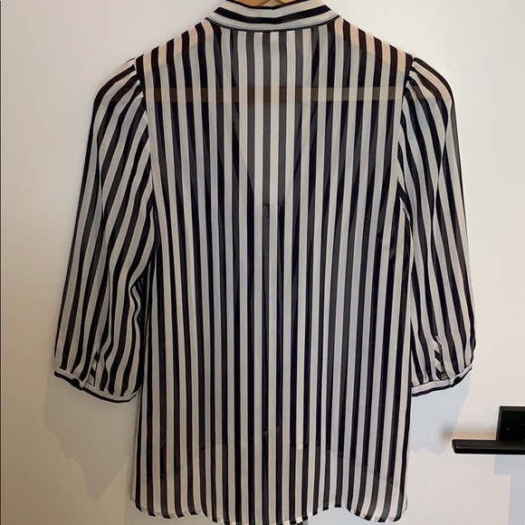 Urban Outfitters 2-pack Tie Front Blouse - Picture 12 of 16